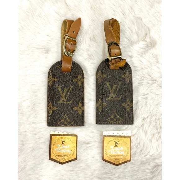 ✨Louis Vuitton Luggage Tags✨ - Picture 1 of 2